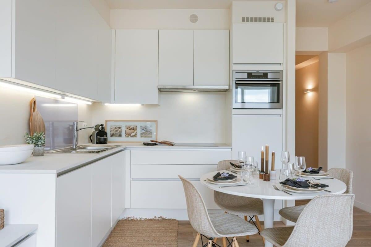 Huswell - Perfectly Located Luxurious In Apartment Knokke-Heist